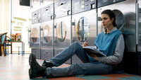 «Уборщица. История матери-одиночки (2021)» — обои к сериалу #9