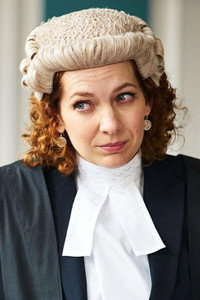 Постер сериала «Защищая виновных (2018-2019)» — (6 из 13)