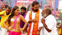«மணியார் குடும்பம் (2018)» — обои к фильму #3