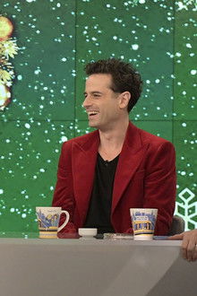 Rachel Brosnahan and Luke Kirby