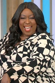 Loni Love, Pia Toscano