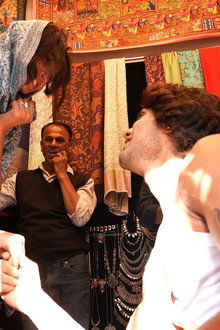 Khareedari padi Bhaari