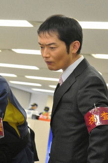 黒い蛇-女泥棒の罠