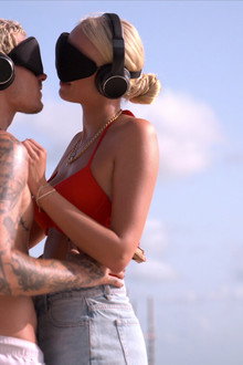Kiss and Tell
