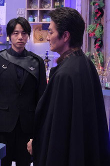 Catch! It's a Spy?! Can't Be a Rider!