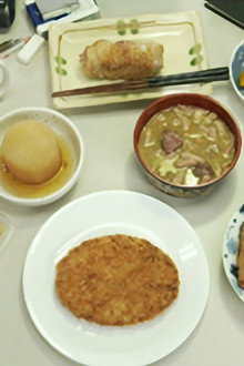 Eating At the Office After Visiting Sunamachi-Ginza Shopping District, Koto Ward