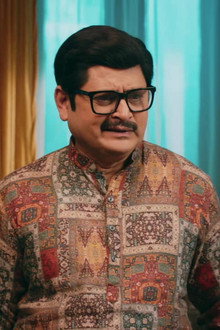 Tiwari Keeps Watch Outside The Guest’s Room