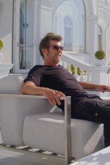 Rhod Gilbert's Extra Mile