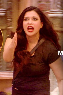 Mannara Aur Vicky Mein Chidi Jung