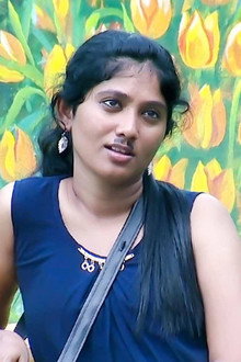 Day 33: Oviya, Juliana Clash