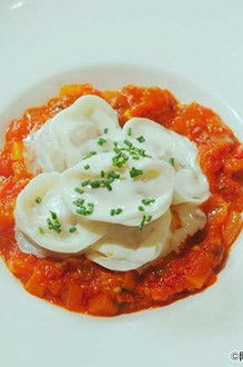 After a Battle! Hot Pirozhki & Borscht