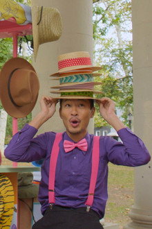 Birthday Performer Bart / Supermarket Sue