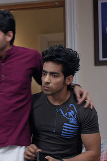 Sunny Lies to Ranjan