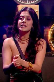 Isha Aur Ankita Ki Dosti Mai Aayi Daraar