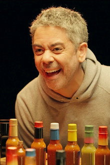 Manu Payet gets tattooed live