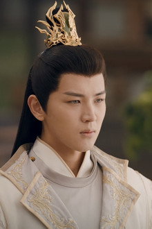White King Xiao Chong Carries an Imperial Edict