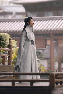 Mu Chunfeng Hosts the Three Young Heroes