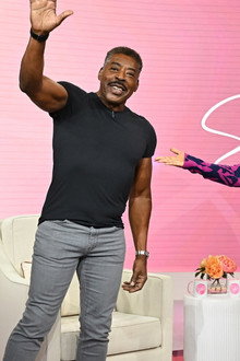 Ernie Hudson, Elijah Rhea Johnson