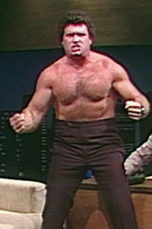 Salvatore Bellomo teaches Italian culture