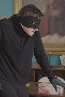 Maskararen atzean