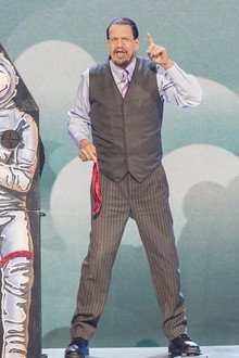 Penn and Teller Have a Blast