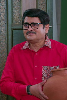 Tiwari and Vibhuti’s Plan to Fetch Water