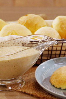 Faye’s Best Biscuits & Gravy