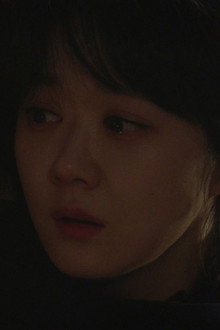 Wang Shik Mourns at His Mother’s Side