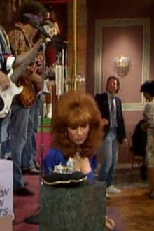 Married... with Prom Queen: The Sequel (2)