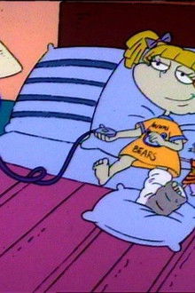 Angelica Breaks a Leg