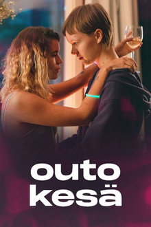 Outo kesä poster