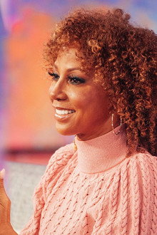 Holly Robinson Peete, Candace Cameron Bure, Lacey Chabert, Kane Brown