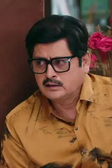 Saxena Enters the Resort in Disguise