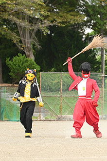 The Great Teacher, a Demon Trainer!