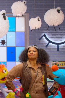 Traveling Tracy / Inventor Ines