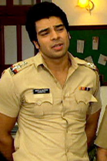 Chowki Mein Drama, Mach Gaya Hungama