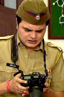 Secretary Flirts With Bhola Pandit