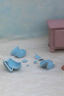 Pingu and the Broken Vase