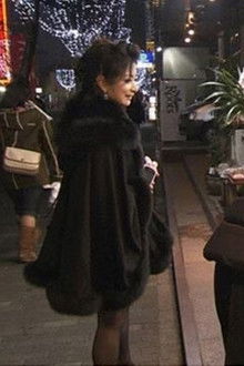 Close contact: The Sleepless Flower Shop in Kabukicho