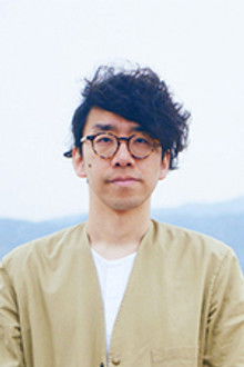 Surrealism through Simplicity