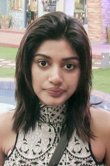Day 40: Oviya Wants To Leave