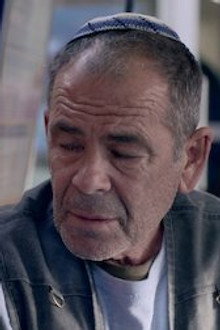 Akiva hasitates