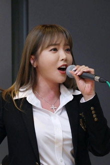 Radio-Yoo Star// Indoor Concert (1)