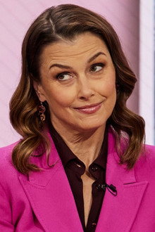 Bridget Moynahan, Damon John
