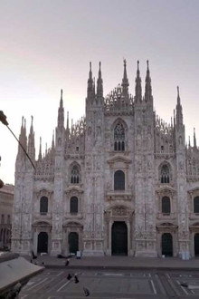 Alberto Angela tra le guglie del Duomo di Milano