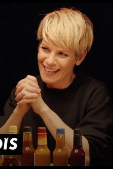 Marina Foïs knocks out Kyan Khojandi