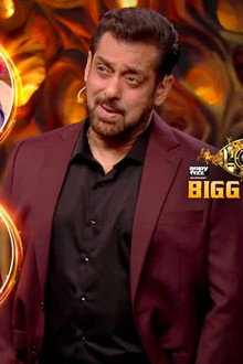 Salman Ne Lagayi Munawar Ki Class!