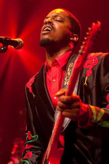 Raphael Saadiq / Black Joe Lewis & the Honeybears
