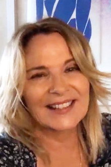 Kim Cattrall, Sofia Carson