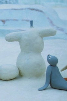 Pingu Builds a Snowman